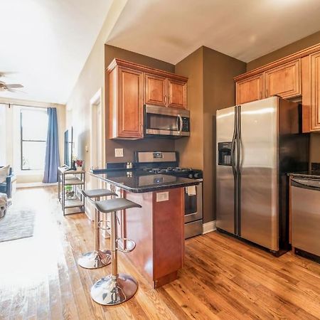 Lovely 2 Bed 3 Miles From Dt W Free Parking Chicago Esterno foto