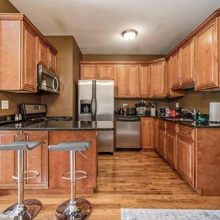 Lovely 2 Bed 3 Miles From Dt W Free Parking Chicago Esterno foto