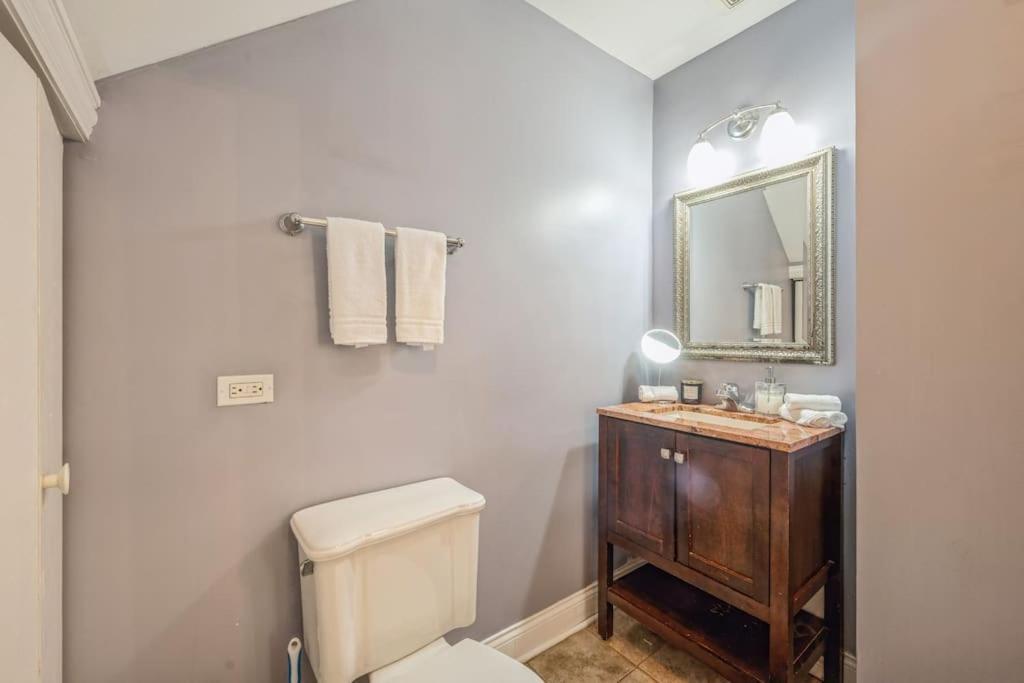 Lovely 2 Bed 3 Miles From Dt W Free Parking Chicago Esterno foto