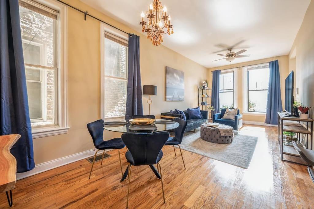 Lovely 2 Bed 3 Miles From Dt W Free Parking Chicago Esterno foto