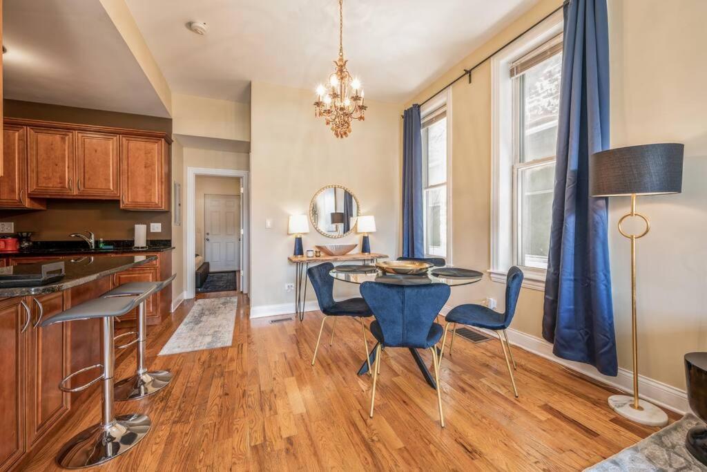 Lovely 2 Bed 3 Miles From Dt W Free Parking Chicago Esterno foto
